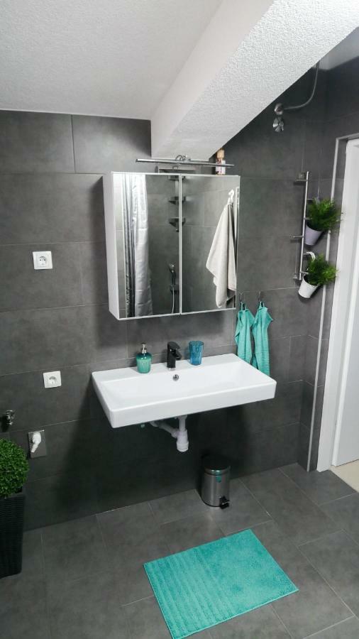 Apartment Larus วีร์ ภายนอก รูปภาพ